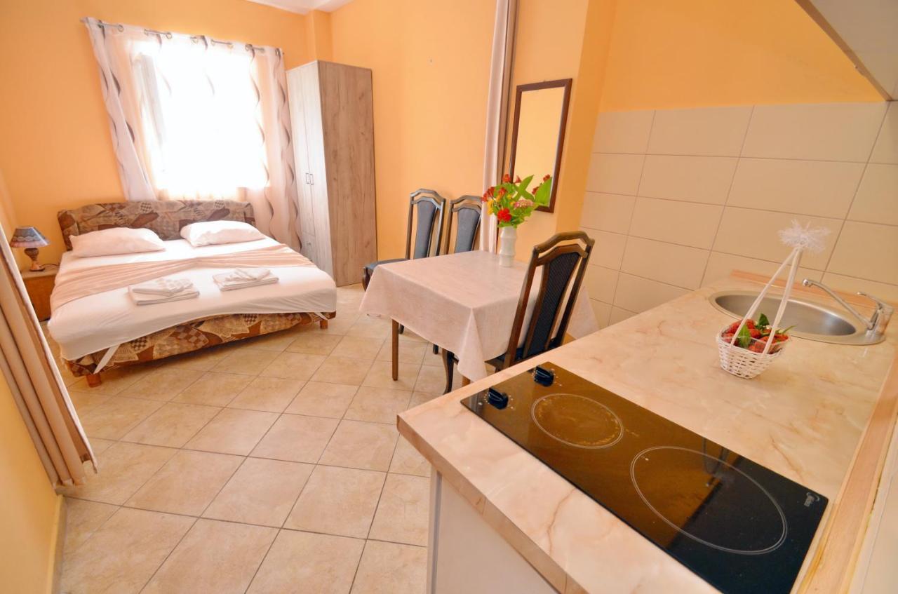 Apartamento Tau Mir I Dobro Kotor Exterior foto