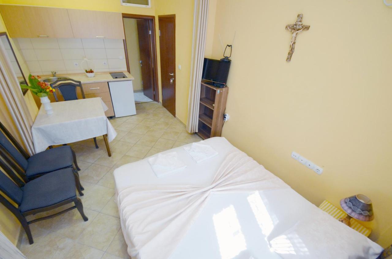 Apartamento Tau Mir I Dobro Kotor Exterior foto